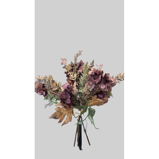 Hyadrangea bouquet burgundy