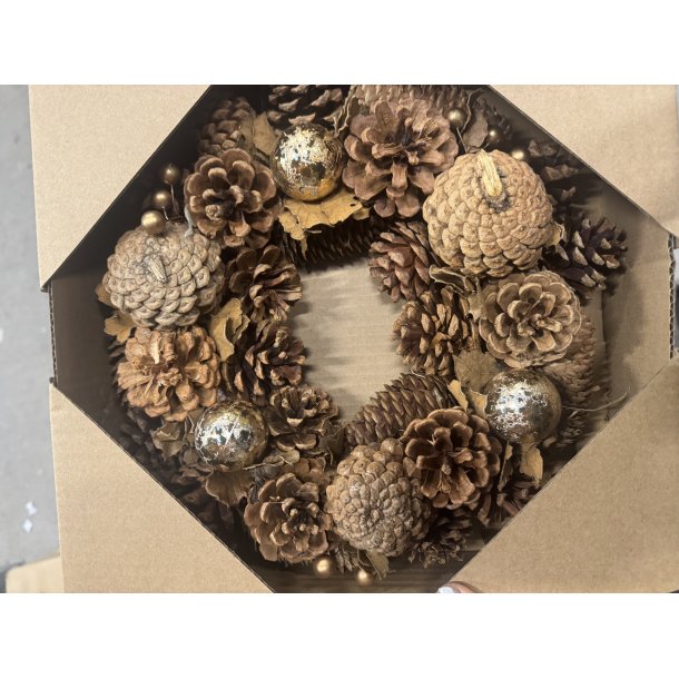 krans med guld D 30 cm