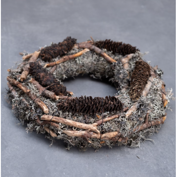 Grey moss wreath rasped spruce + sticks 28 CM